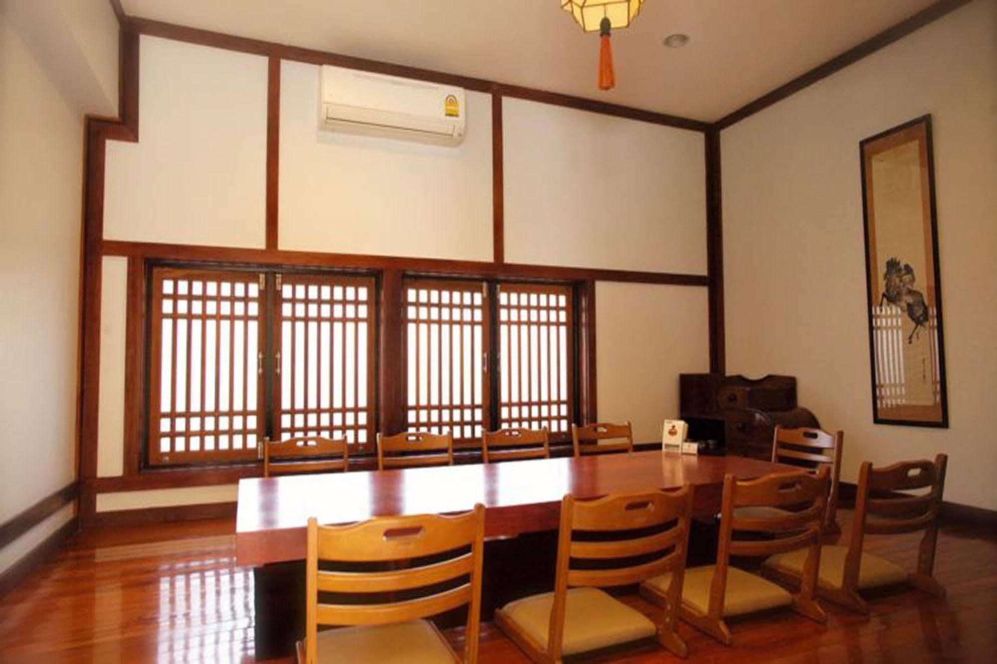 J. Park Hotel Chonburi Exterior foto